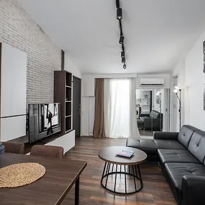 Cozy In The Center Апартаменты Тбилиси